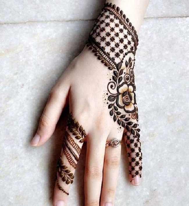 Easy Arabic Mehendi Designs for Left Hand