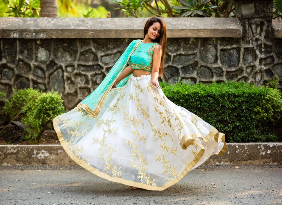 Indian Designer Clothes For Rent Online