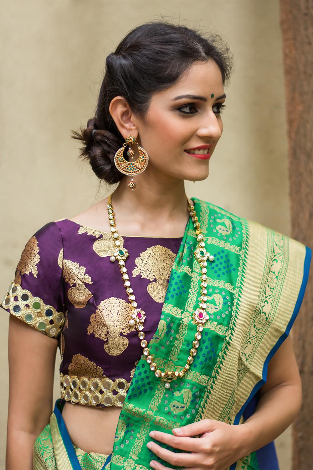 What lipstick shade to wear with green saree
