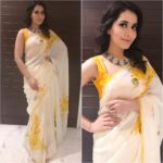 simple-sarees-worn-by-celebrity (4)