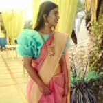 contrasting-blouses-for-pink-silk-sarees (16)