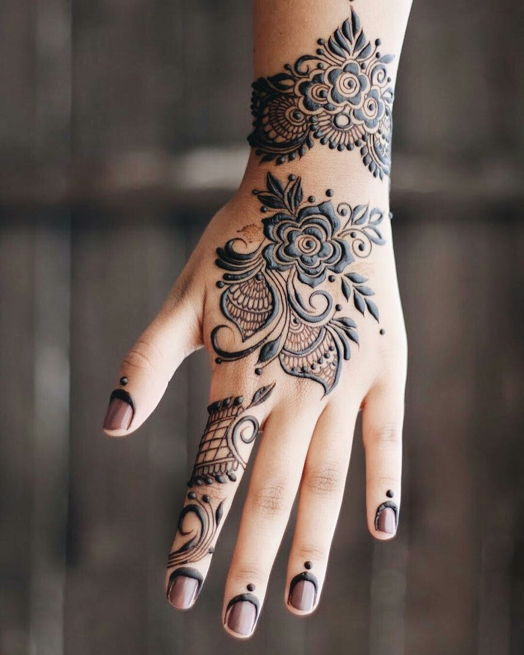 30 Simple & Easy Henna Flower Designs of All Time • Keep Me Stylish