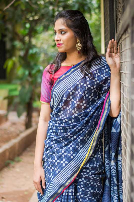 Striking linen indigo saree paired with an indigo cotton blouse 💙  @nithyamammen Mua & stylist @elsamma_johnson_ 📷 @98craftman Costume c… |  Instagram
