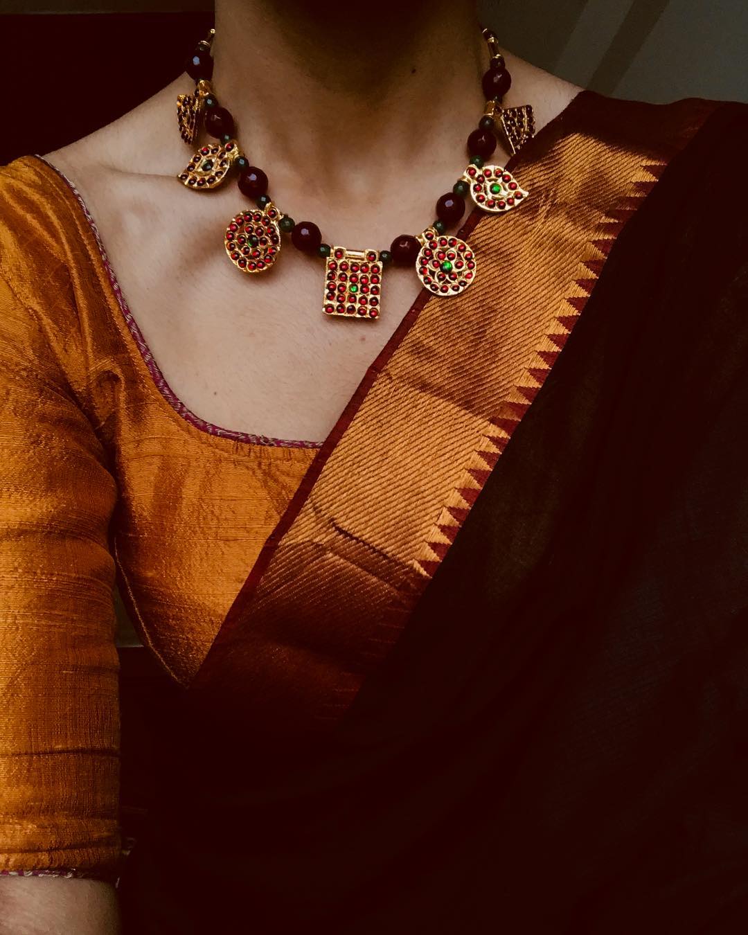 necklace for sarees