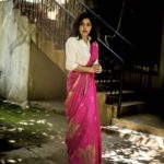 saree-blouse-designs-to-look-slim(11)