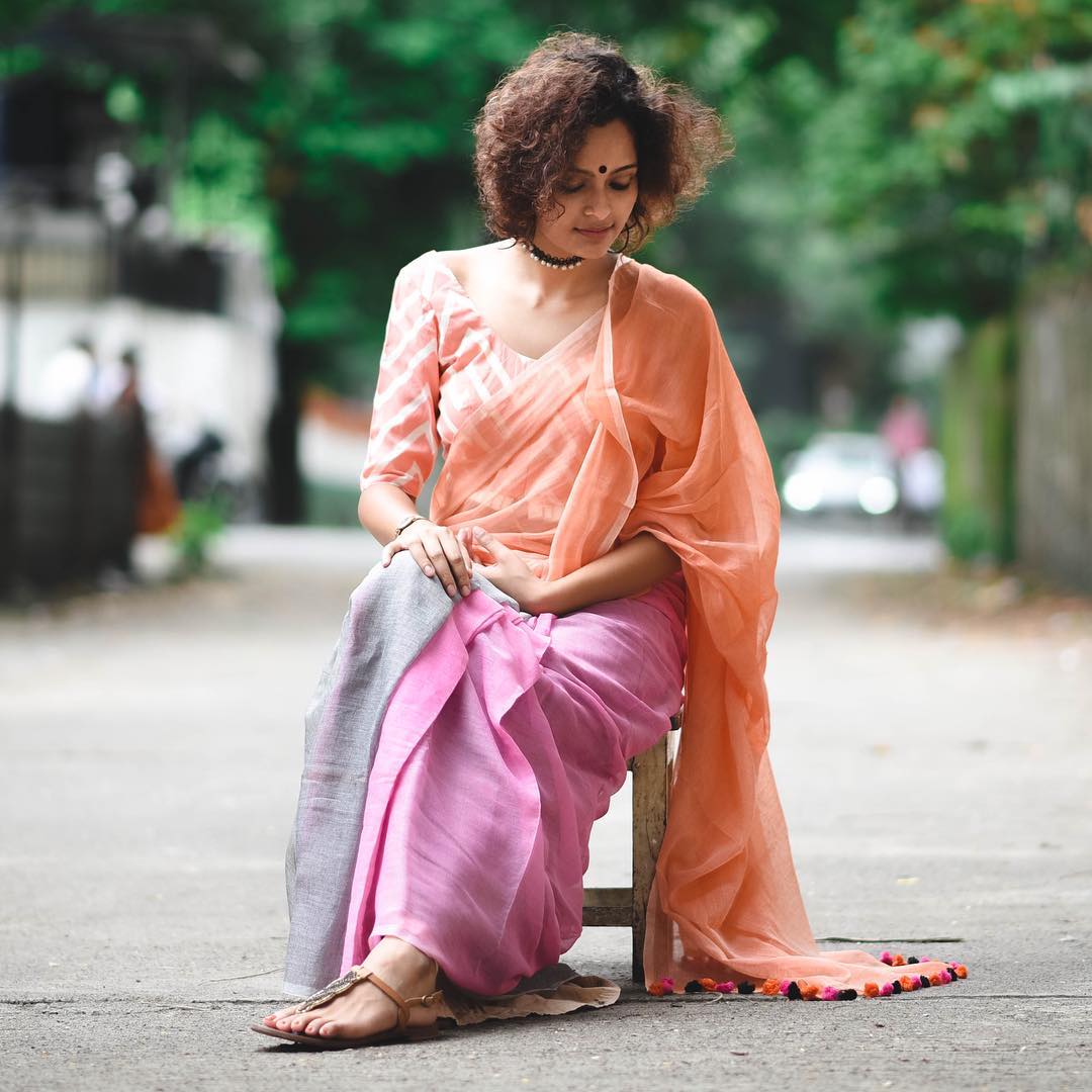 sensual poses in a saree | Indian women, Women, Model