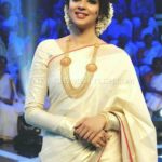 kerala-saree-blouse-designs (4)