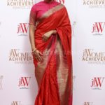 what-jewellery-to-wear-with-red-saree (11)