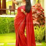 what-jewellery-to-wear-with-red-saree (14)