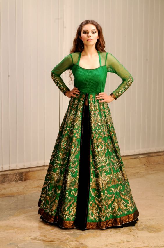 designer Party Wear Saree Dress, With blouse piece, 5.5 m (separate blouse  piece)
