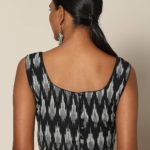 simple-blouse-back-neck-designs-for-cotton-sarees (16)