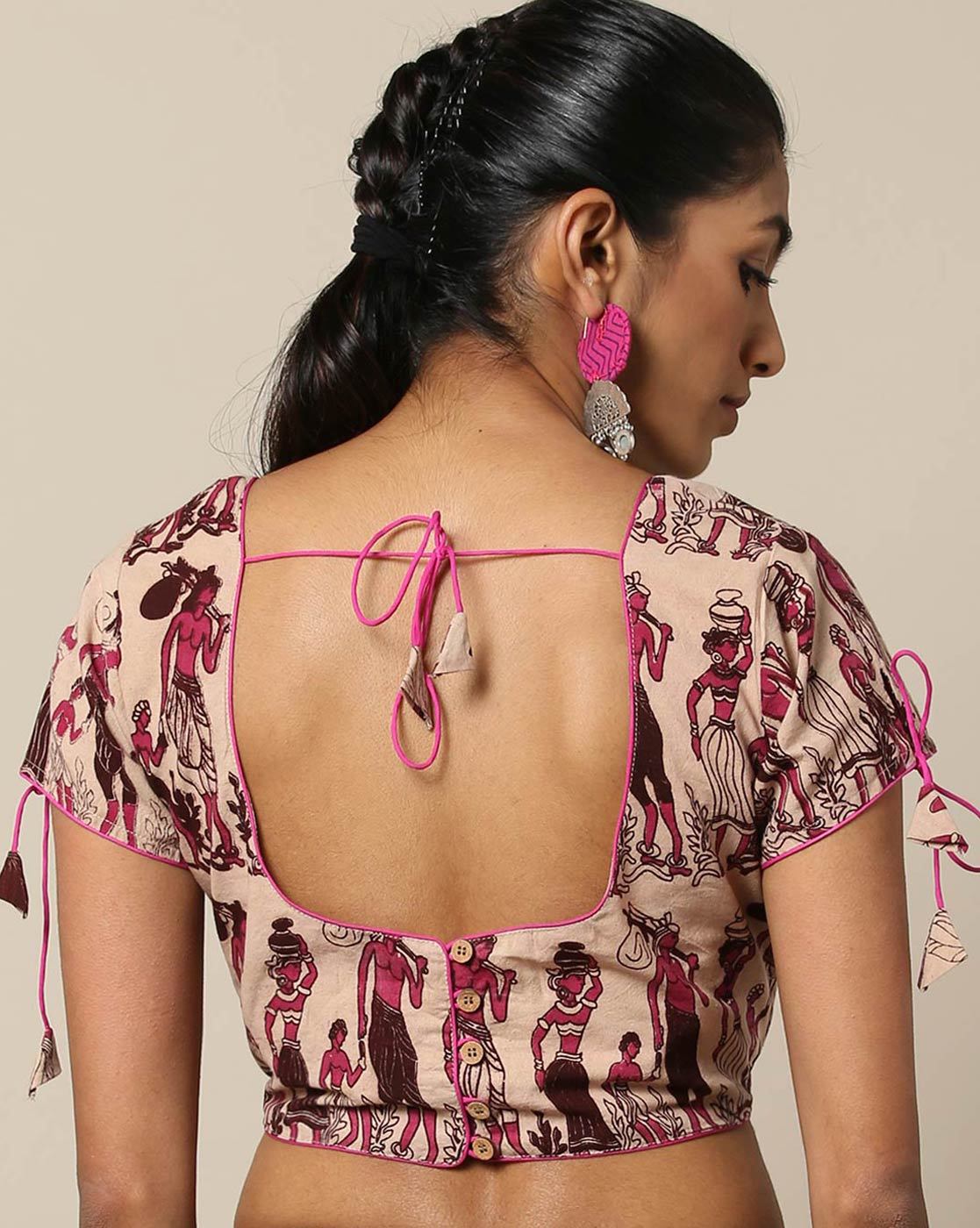 Simple Blouse Back Neck Designs For Cotton Sarees