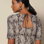 simple-blouse-back-neck-designs-for-cotton-sarees (2)_1