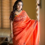 contrast-blouse-for-orange-saree (7)