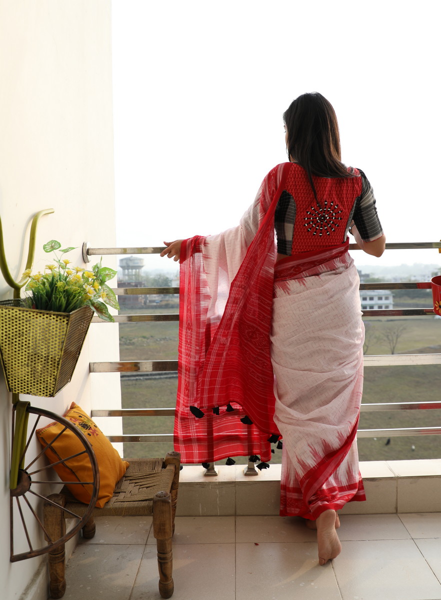 Handloom sarees from Hathkargha