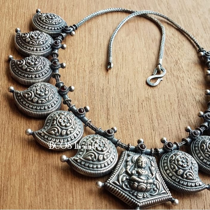 Antique Silver Jewellery Online