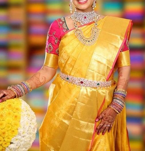 The Maharashtrian Bride Wore A Bright Yellow Silk Saree On Her Wedding-atpcosmetics.com.vn