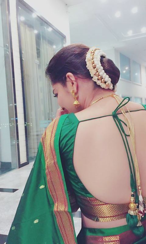 6 Amazing Reception Hairstyles for Sarees and Gowns You Can Rock