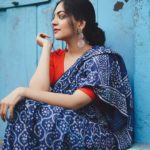 how-to-wear-indigo-saree (1)