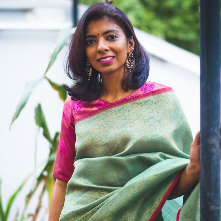 sarees-with-mismatched-blouses (1)