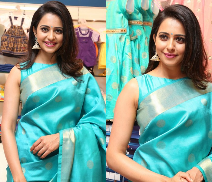 This is The Trending Blouse Style To Wear With Silk Sarees