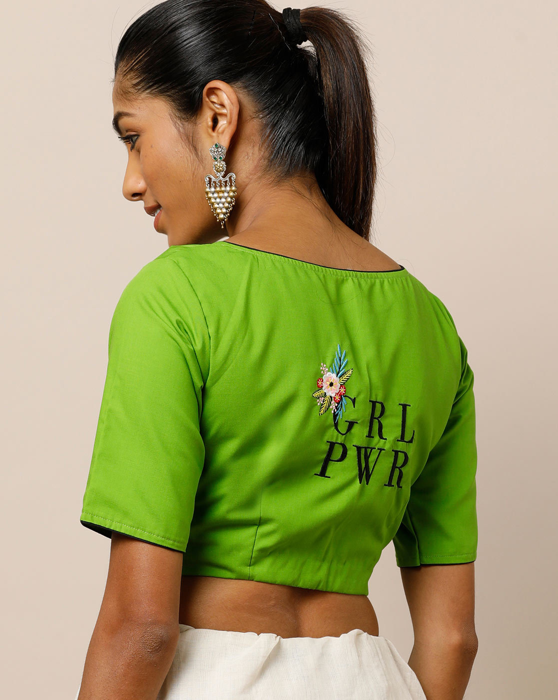 blouse-back-with-embroidery-designs-2019 (9)