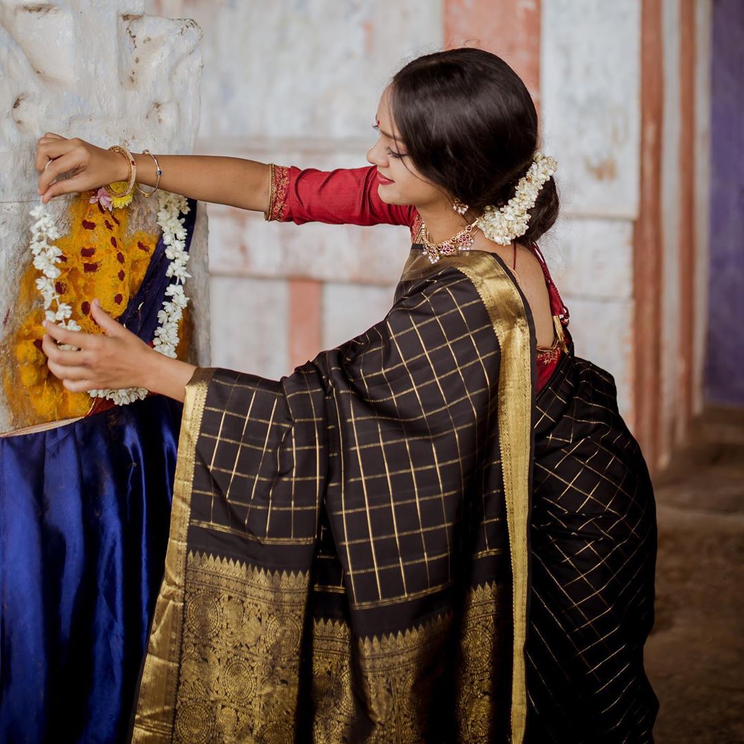 classic-silk-saree-designs-tulsi-silks (12)