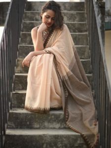 Inspiration To Style Handloom Sarees In Uber Cool Ways!