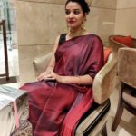 how-to-wear-sarees-to-office-2019 (11)