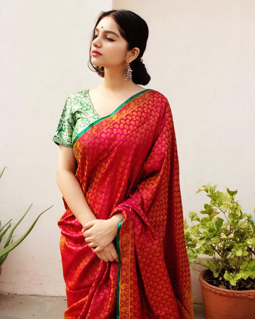 loose-fit-saree-blouse-designs (1)