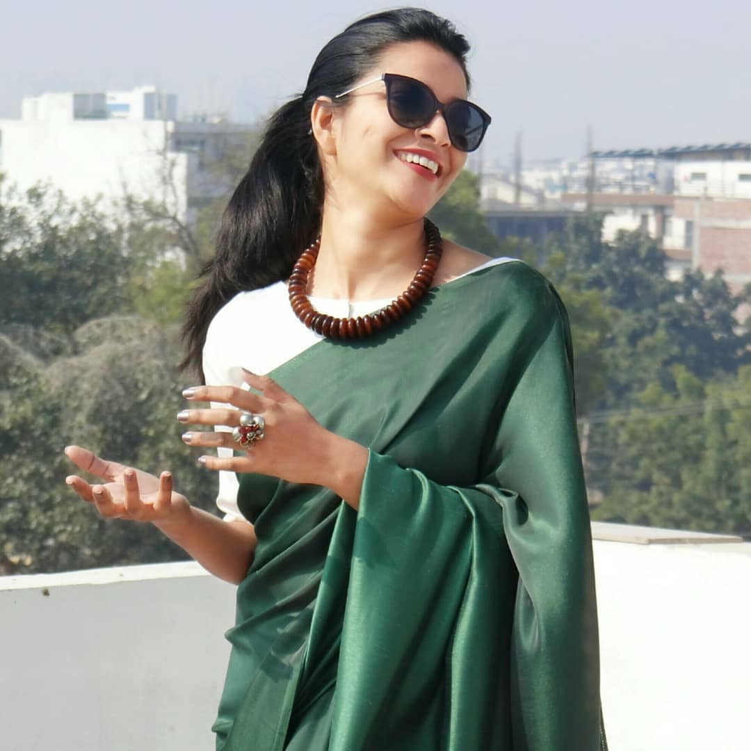 plain-sarees-with-designer-blouses-2019 (10)