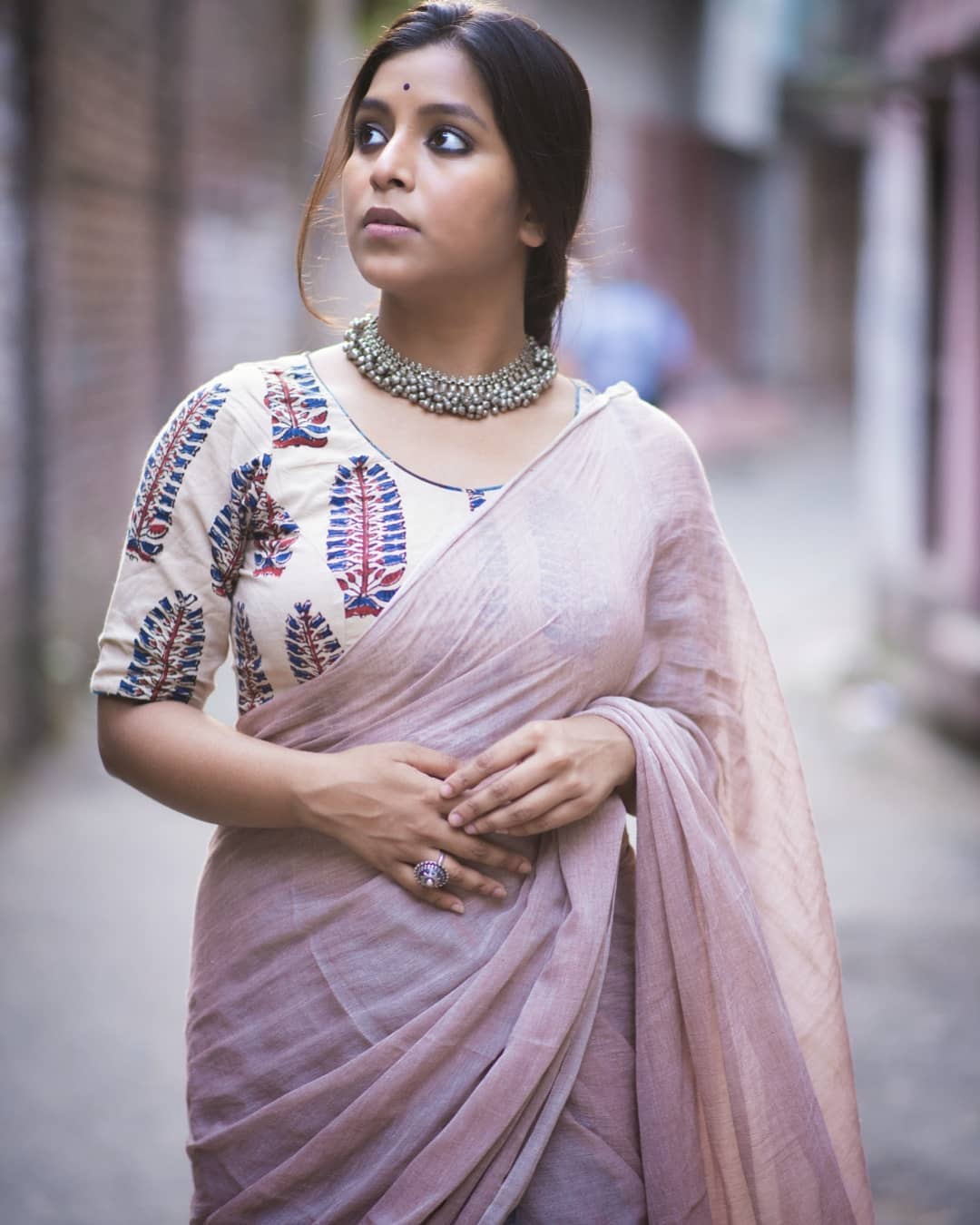 plain-sarees-with-designer-blouses-2019 (4)