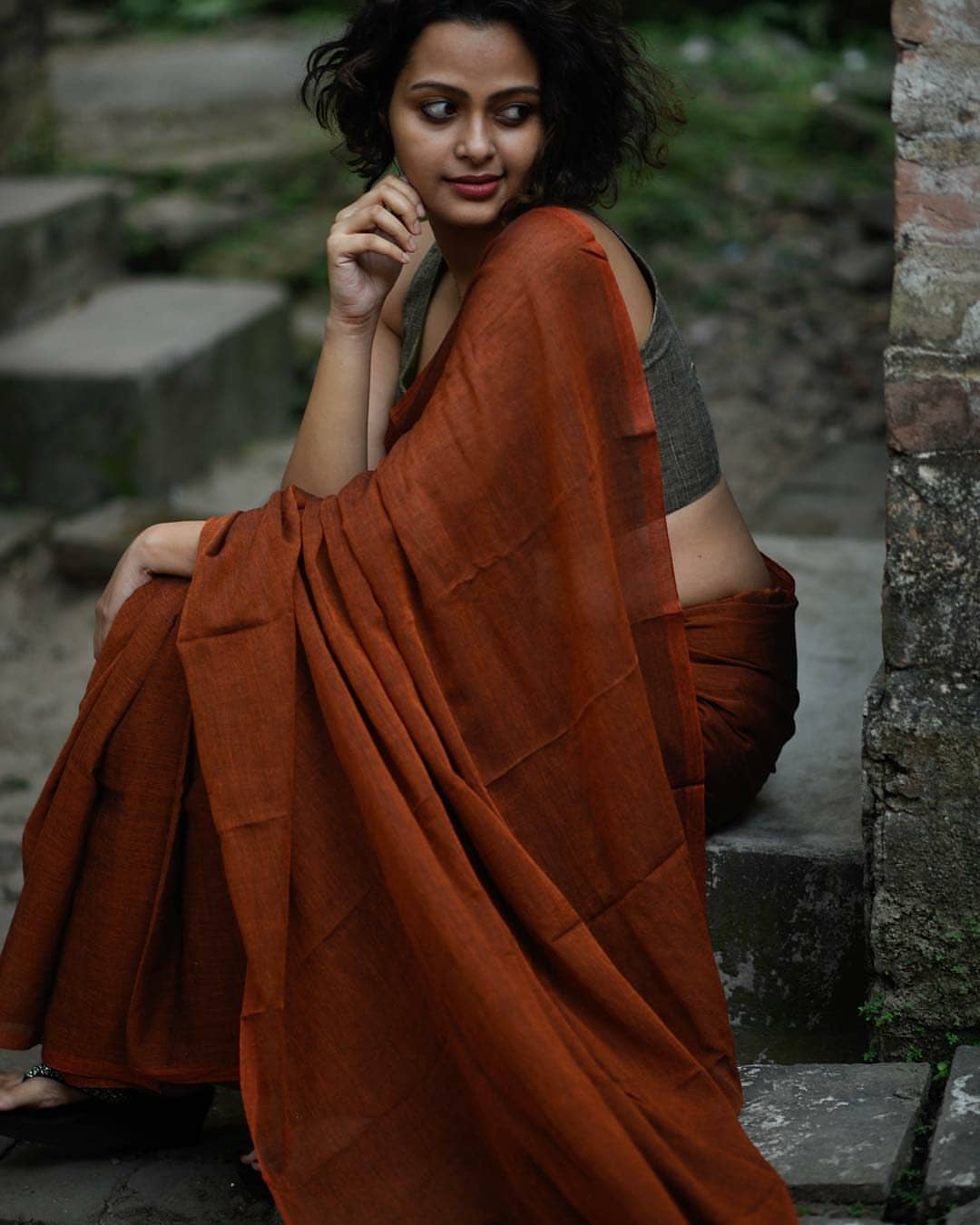 plain-sarees-with-designer-blouses-2019 (8)