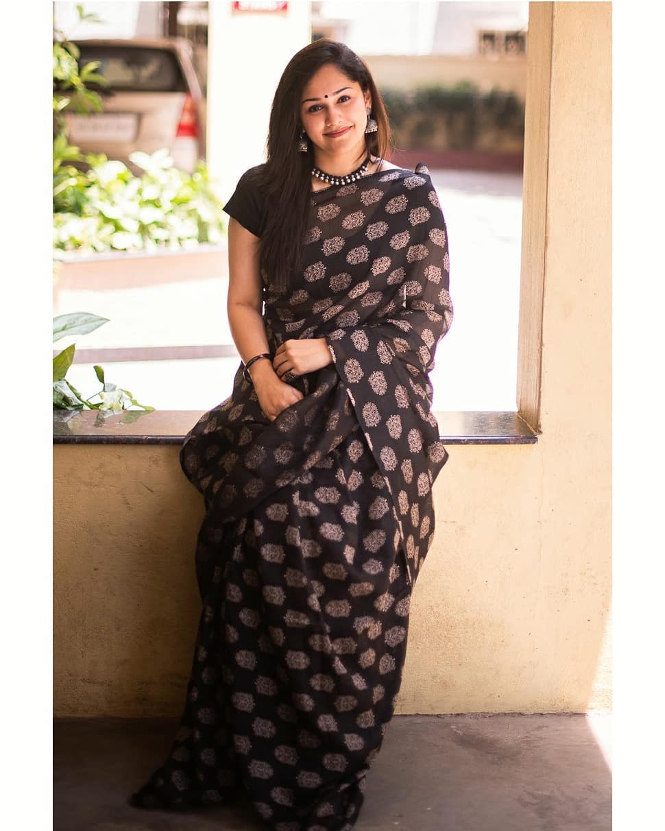 simple-saree-designs-2019 (5)