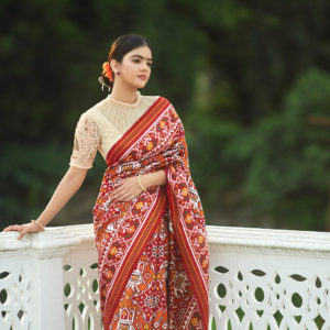 Creative Blouse Ideas For The Most Awesome Silk Saree Style!