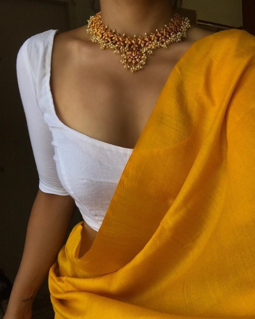 How To Style Your Boring Sarees With Chic Accessories!