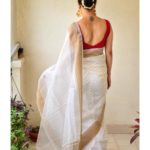 White-Saree-and-contrast-blouse(17)