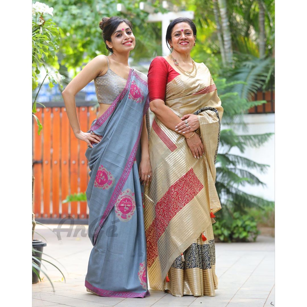 mother-daughter-sarees-13
