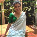 saree-with-contrast-blouse-11