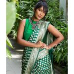 latest-silk-sarees-blouse-designs-1