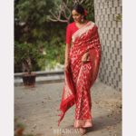 latest-silk-sarees-blouse-designs-7