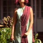 saree-style-with-long-blouse-7