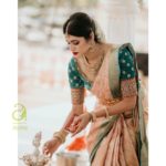 bridal-blouse-designs-for-silk-sarees-17