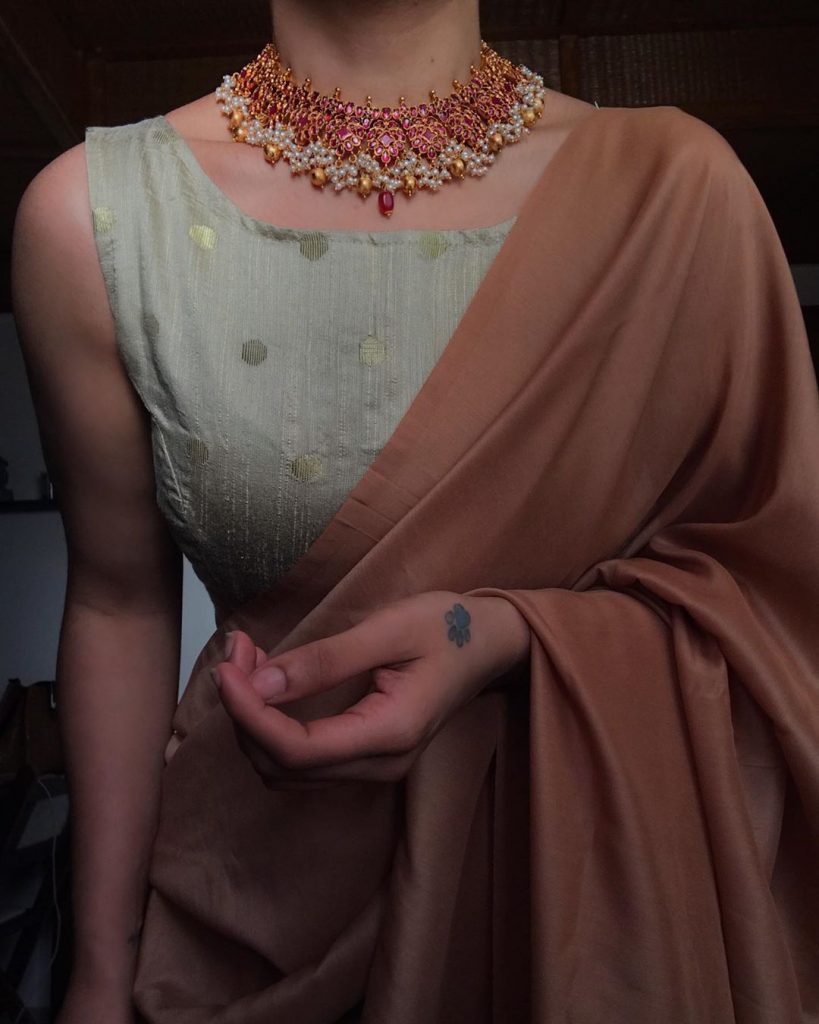 saree-blouse-combination-11