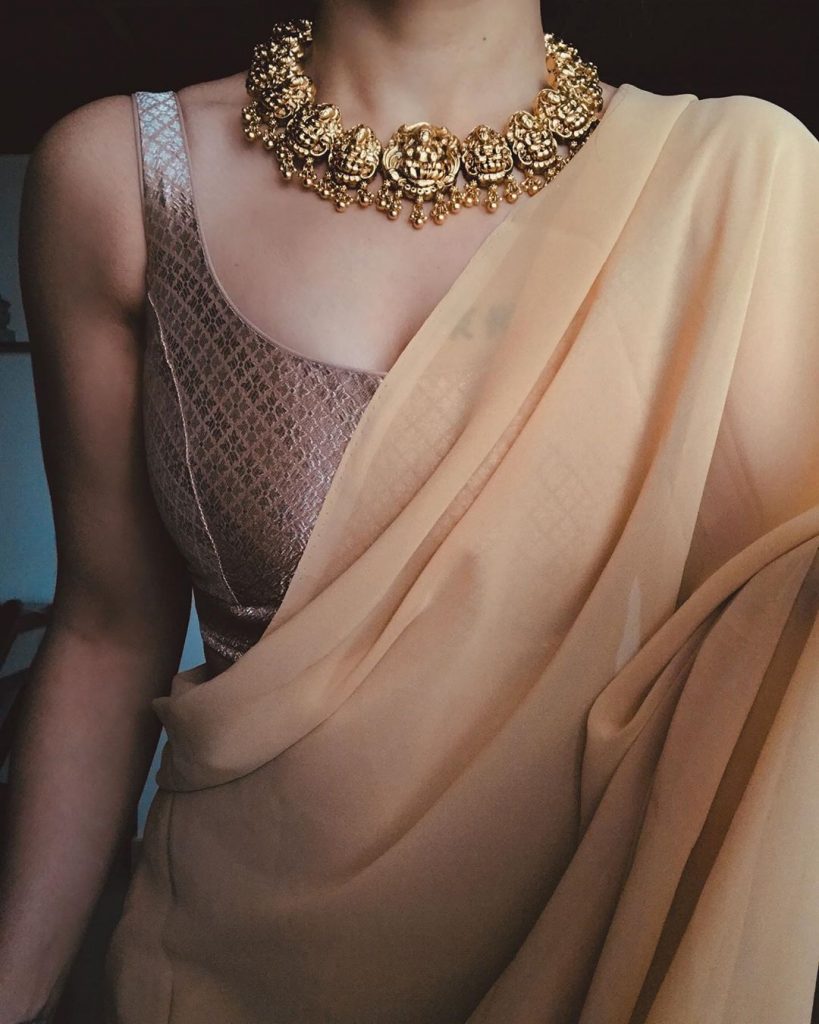 saree-blouse-combination-14