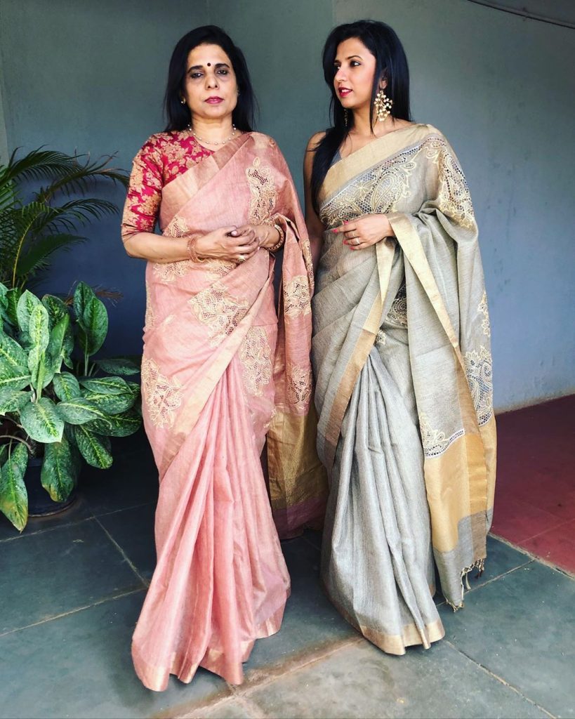 mother-daughter-matching-saree-4