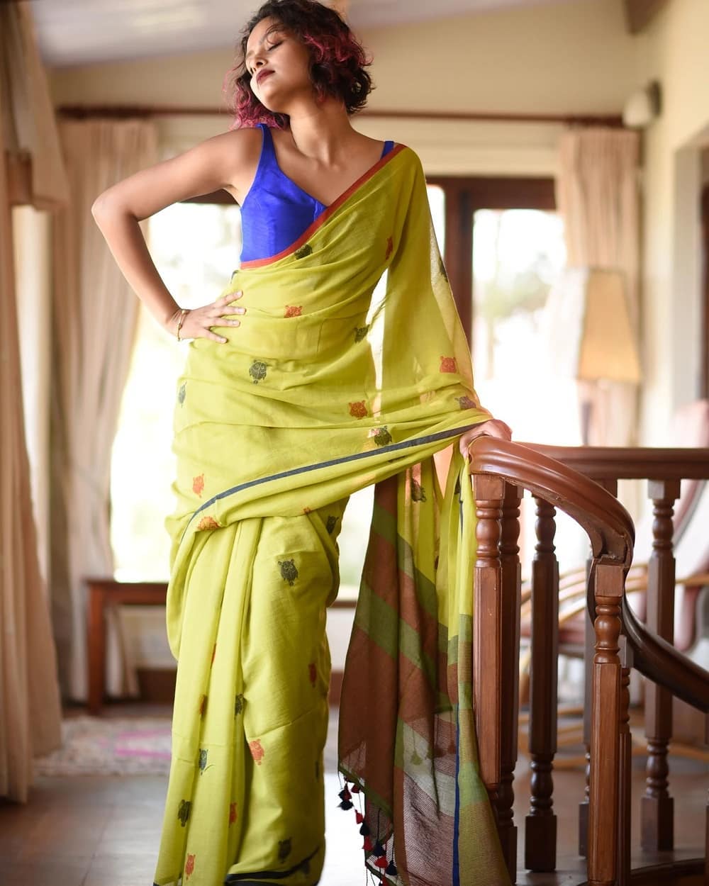 How To Rock- Simple Sarees With Contrast Blouse Look • Keep Me Stylish