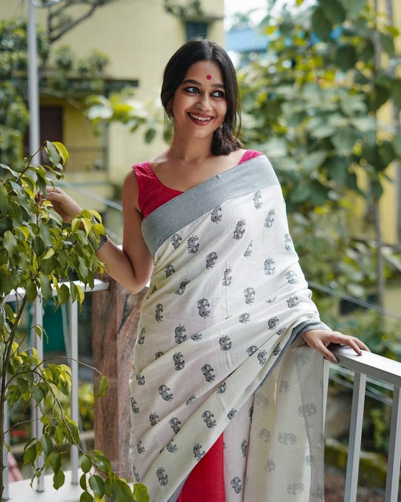 Work-wear cotton silk handloom sarees by Ecoloom Has a subtle sheen  thread-work border, which gives the body and personally to the drape… |  Instagram