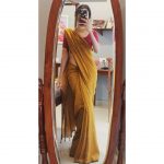 plain-saree-wearing-style-13