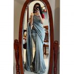 plain-saree-wearing-style-2